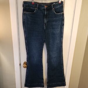 Classic Blue WranglerWomen's Jeans